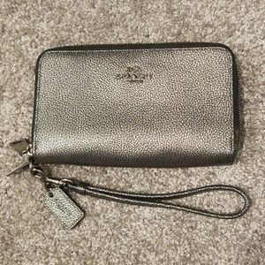 Wristlet (able to hold phone)